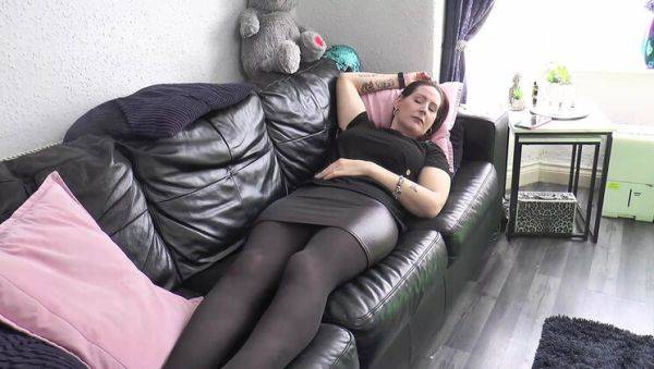 Naughty British MILF Naasha Love Gets Her Tight Pussy Sniffed By Step-Son - Creampie & Dirty Talk - veryfreeporn.com - Britain on poweredporn.com