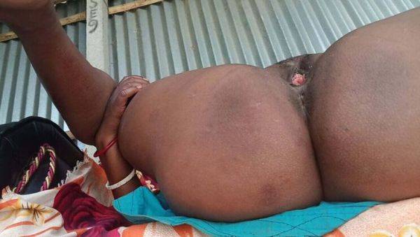 Desi Bhabhi Hot Homemade Sex with Big Tits and Big Ass - veryfreeporn.com - India on poweredporn.com