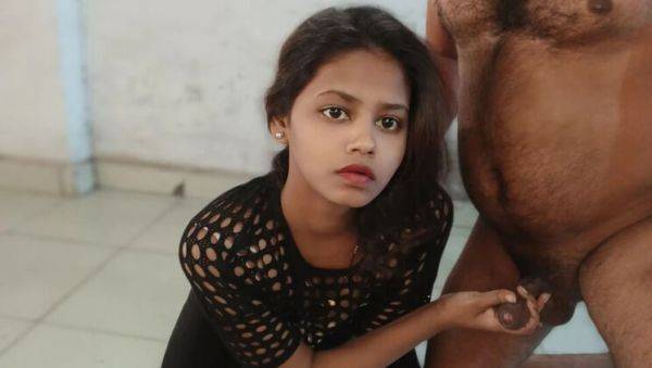 Hot Indian Bhabhi Priya Blows Friend's Boyfriend - Desi Homemade Sex - porntry.com - India on poweredporn.com