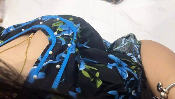 Indian Tamil Aunty Part 2 - Huge Boobs Play with Handsome Boy - porntry.com - India - Sri Lanka on poweredporn.com