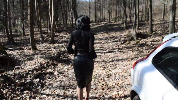 Hot amateur Wanilianna gets kinky outdoors with golden shower fun part 1 - xxxfiles.com - Poland on poweredporn.com