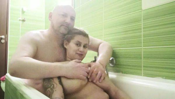 Big Boobs Blonde Teen Spicysharron Gives Handjob to Older Man in Bath - xxxfiles.com - Romania on poweredporn.com