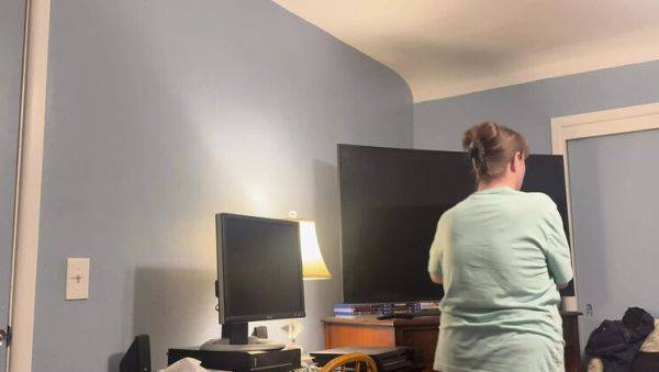 MILF Swallows Son-In-Law's Load - Gagging Blowjob & Cum in Mouth - veryfreeporn.com - Usa on poweredporn.com