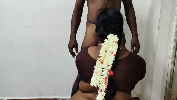 Indian Tamil Housewife Cheating with Husband's Friend - Hot Homemade Fuck - porntry.com - India on poweredporn.com