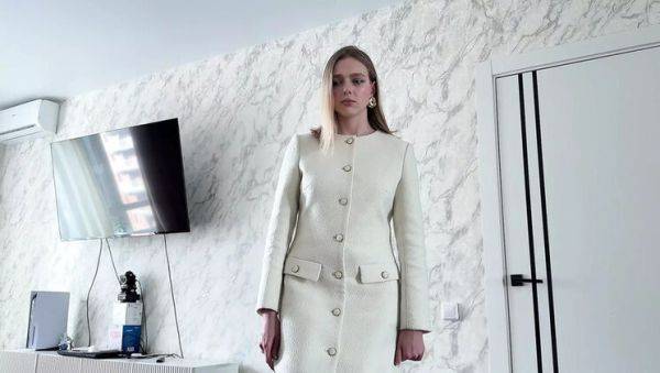 My Naughty Secretary Skips Work to Suck My Cock - Arisha Mills - porntry.com - Russia on poweredporn.com