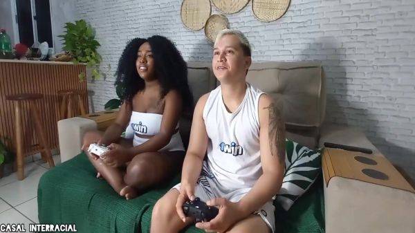 Richards Oliver And Bruna Black - Minha Vizinha Me Interrompe No Meio De Um Jogo Querendo Fuder, Tirou Preservativo E Sentou No Pelo! ( Com Erros De Gravacao No Final) 11 Min - videohdzog.com on poweredporn.com