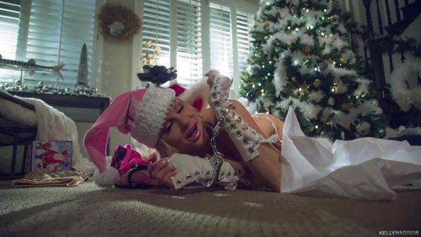 Merry Wankmus - Starring: Kelly Madison - PornFidelity - hotmovs.com on poweredporn.com