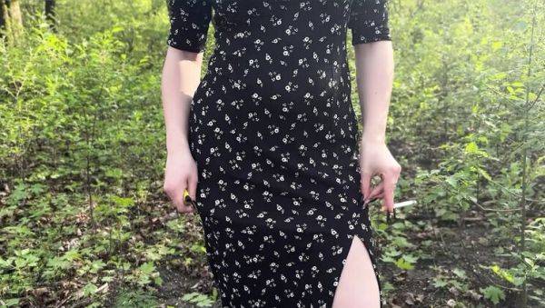 Hot Indian BBW masturbates in public park during risky video call - Smoking fetish & upskirt action - xxxfiles.com - India on poweredporn.com