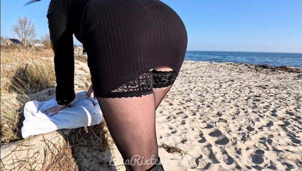 Hot German MILF ElsaRixterXXX Flashes Her Pussy in Mini Skirt No Panties at City Beach - xxxfiles.com - Germany on poweredporn.com