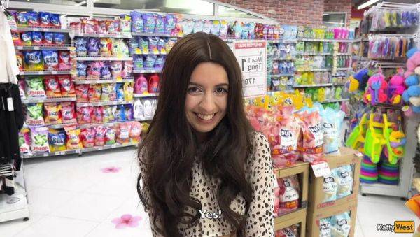 Katty West Removes Condom & Gets Creampie by Fan - Rough Outdoor Sex - xxxfiles.com - Russia on poweredporn.com