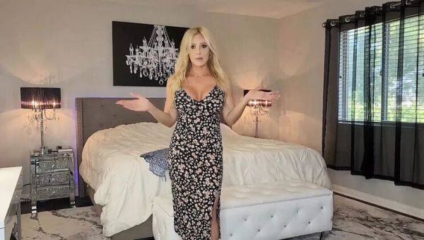 Blonde MILF Danielle Renae Shows Off Her Big Tits in Sexy Summer Dress Try-On - xxxfiles.com on poweredporn.com