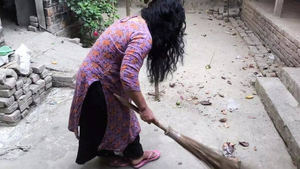 Desi Aunty Gets Anal Fuck in the Yard - Tight Pussy Doggy Style - Indian Mature Sex - xxxfiles.com - India on poweredporn.com