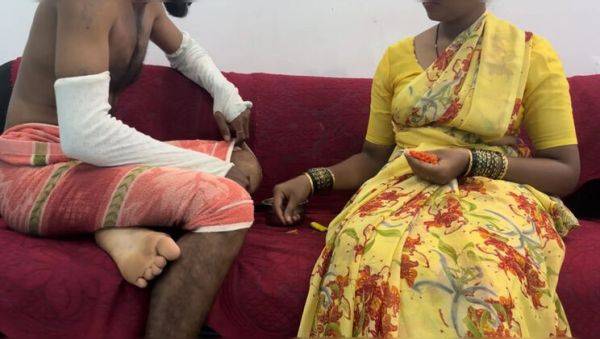 Hot Tamil Aunty Mary V Dirty Talk & Big Cock Fuck - Indian Desi Sex - veryfreeporn.com - India on poweredporn.com