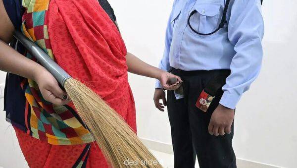 Desi Maid Gives Hot Handjob To Security Guard In Hotel Room - veryfreeporn.com - India on poweredporn.com