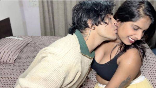 Desi Girl Takes Boyfriend to Hotel for Hot Sex - Hardcore Indian Couple Fuck - porntry.com - India on poweredporn.com