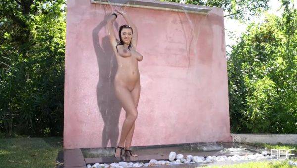 Knockout Heaven - veryfreeporn.com - Poland on poweredporn.com