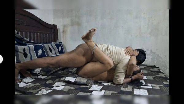 Desi Bhabhi Fucked Hard by Friend's Husband - Rough Indian Cuckold Sex - porntry.com - India on poweredporn.com