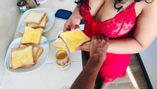 Hot Indian Wife Cheats with Delivery Boy While Husband is Away - Desi Couple Fuck in Hotel Room - xxxfiles.com - India - Sri Lanka on poweredporn.com