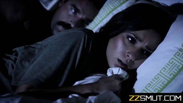 Blonde Stepdaughter Jaye Summers Fucked Hard By Creepy Stepuncle In Bed - veryfreeporn.com on poweredporn.com