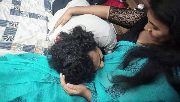 Desi Wife Hard Fuck in Bedroom - Saree Removal & Hot Sex with Vaigavarun45 - veryfreeporn.com - India on poweredporn.com