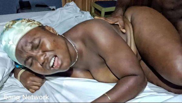 Curvy Amateur Mary Yakeeporn Gets Creamed By Flashlord 9ja - veryfreeporn.com on poweredporn.com