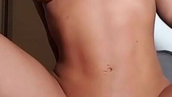 Hot fitness babe Briana Moon sucks and rides dildo in sporty outfit - porntry.com on poweredporn.com