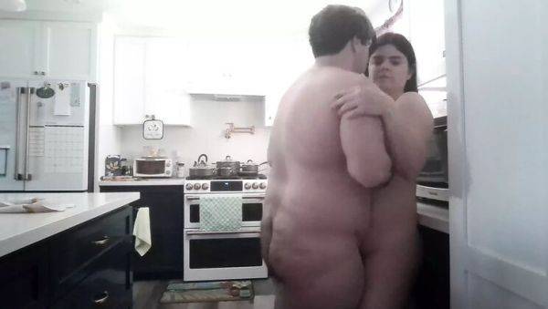 Horny Pregnant Wife Amelia Everheart Gets Surprise Kitchen Creampie from Philip Sevenheart - porntry.com - Usa on poweredporn.com