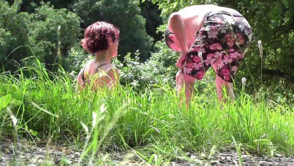 German MILF Popp Sylvie Fucks Hard in Nature - Blowjob & Cumshot - veryfreeporn.com - Germany on poweredporn.com