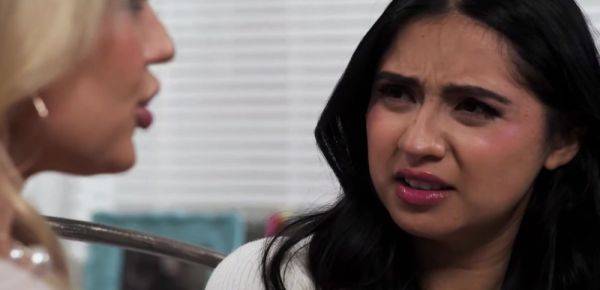 Stepmom spanks n licked by stepdaughter - inxxx.com on poweredporn.com