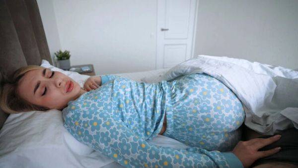 Step Mom Jenny Lux Wakes Me Up With A Hot Blowjob & Creampie - xxxfiles.com on poweredporn.com