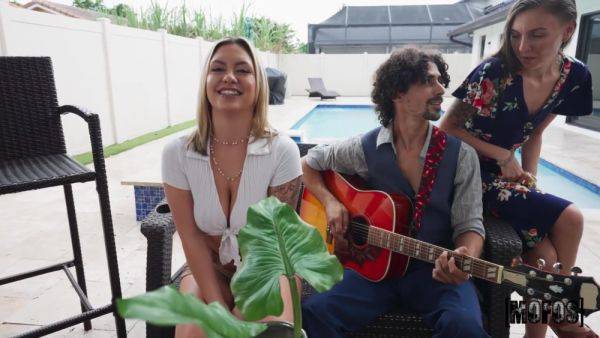 Cucking The Neighborhood - Gypsy Rose & Mike Skywalker - videomanysex.com on poweredporn.com