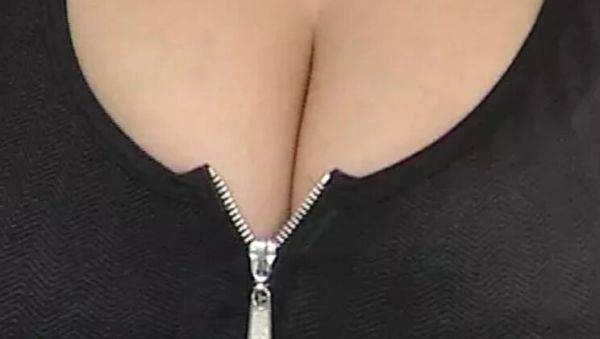 Julia Miles Shows Off Her Huge Natural Tits in Hot German Amateur Video - porntry.com - Germany on poweredporn.com