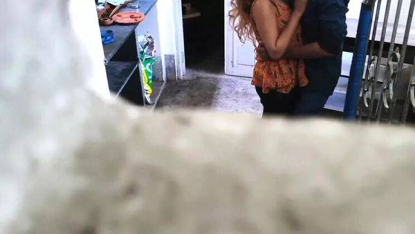 Desi Office Boss Fucks Young Indian Girl in Viral Doggy Style Sex Video - Fantacycutting - veryfreeporn.com - India on poweredporn.com