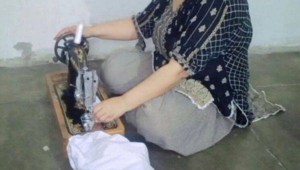 Desi Aunty Gets Her Tight Pussy and Ass Pounded Hard by Machine - Indian Homemade Sex - xxxfiles.com - India - Pakistan on poweredporn.com