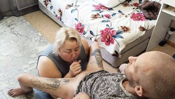 Hot Wife Watches Neighbor Suck Deep and Swallow Cum - Zona901 - veryfreeporn.com - Russia on poweredporn.com