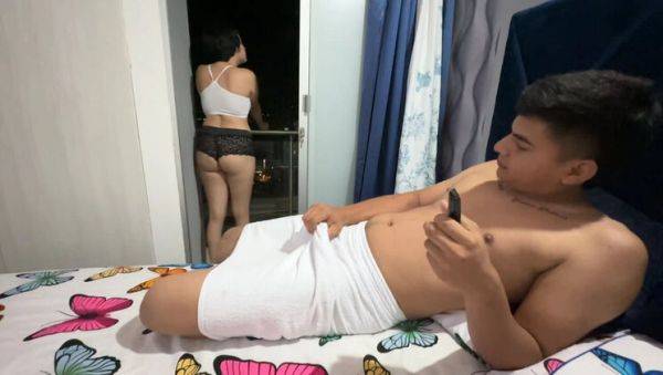 Big Ass Latina Stepsister Sneaks In For Hardcore Balcony Fuck - ManuelaAlvarez - veryfreeporn.com - Venezuela - India on poweredporn.com