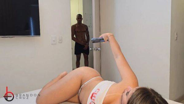 BBC Stepdad Sneaks to Fuck Petite Stepdaughter While Wife is Away - Brandon Cruz & Ema Ribeiro - veryfreeporn.com - Colombia on poweredporn.com