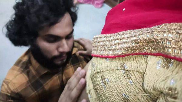 Hot Indian Wife in Red Half Saree - Navel Lick & Romantic Kissing - xxxfiles.com - India on poweredporn.com