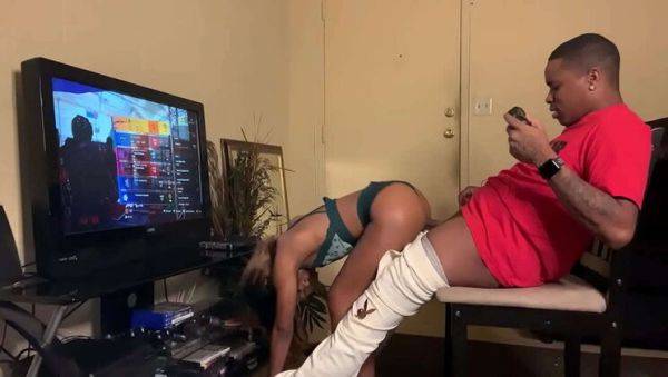 Mini Stallion sucks BBC while gamer boyfriend plays - Homemade Anal & Blowjob - xxxfiles.com on poweredporn.com