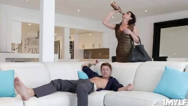 Horny MILF Becky Bandini rides Oliver Fynns big cock hard - veryfreeporn.com on poweredporn.com