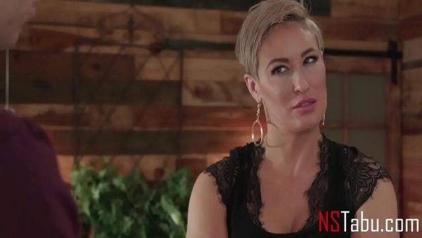 Busty Step Mom Ryan Keely Seduces with Pussy Licking & Hardcore Taboo Sex - veryfreeporn.com on poweredporn.com