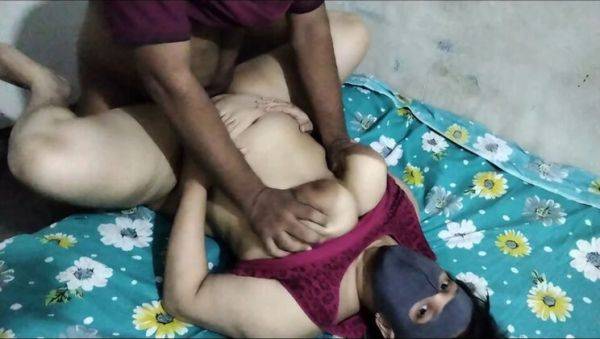 Desi Bhabhi Can't Wait - Hot Indian Aunty Fingering & Blowjob in Hotel XXX - porntry.com - India on poweredporn.com