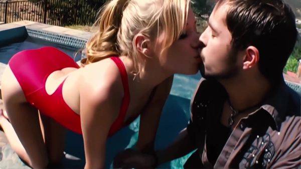 Nicole Ray In Is On Babewatch - upornia.com on poweredporn.com