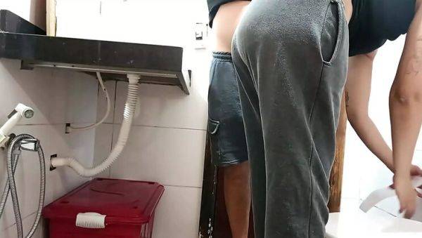 Naughty Maid Gabi Sweet Surprised By Boss In Bathroom - Big Ass Blowjob & Cumshot - veryfreeporn.com on poweredporn.com