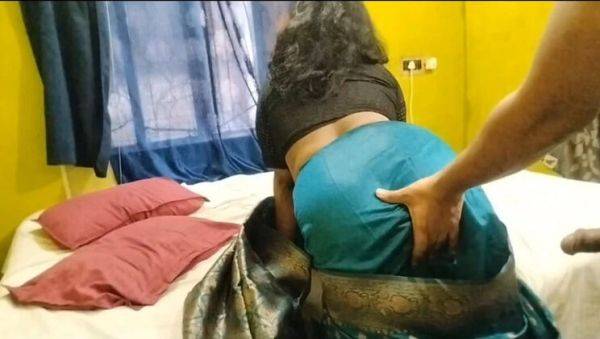 Desi Bhabhi Shraddha Pandey Gives Handjob and Deep Throat - Indian Sex Video - porntry.com - India on poweredporn.com