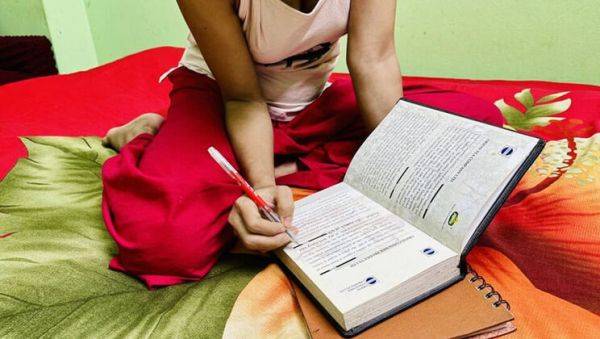 Desi Student Riya Chowdhury Goes Wild - Hardcore Fucking & Blowjob in HD - veryfreeporn.com - India - Japan on poweredporn.com