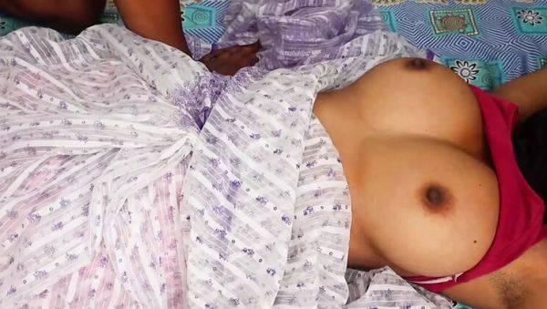 Desi Sister-in-Law Fucks Delivery Boy While Husband is Away - Saloni Hot Homemade Sex - porntry.com - India on poweredporn.com