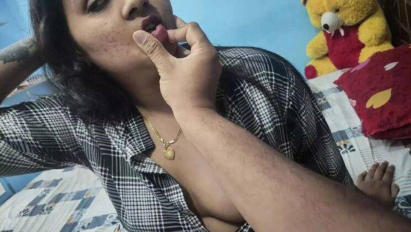 Hot Malayali Couple Vaishnavy & Sharun Raj Wild Bedroom Sex - Dirty Talk & Hard Fuck - veryfreeporn.com - India on poweredporn.com