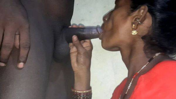 Desi Bhabhi Samresha Naidu Homemade Sex - Blowjob & Doggy Style with Chubby Indian Aunty - xxxfiles.com - India on poweredporn.com