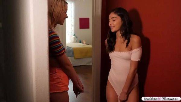 Blonde Emily Willis makes teen squirt with toy in hot lesbian action - xxxfiles.com on poweredporn.com